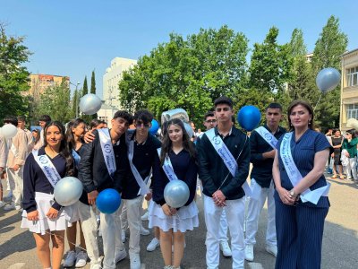 Paytaxt məktəblərində “Son zəng” tədbirləri keçirilib