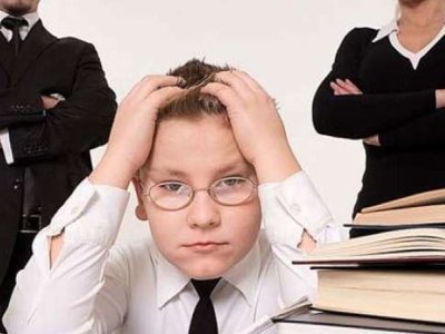 10 uşaqdan 6-sı savadsız böyüyür