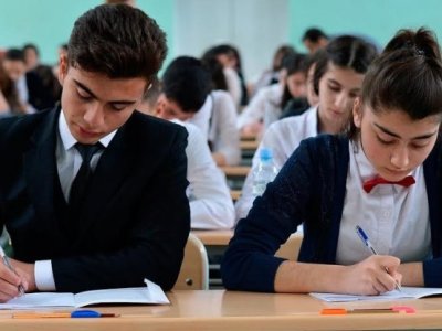 Təhsildə yüksək nəticə: Qızlar, yoxsa oğlanlar?