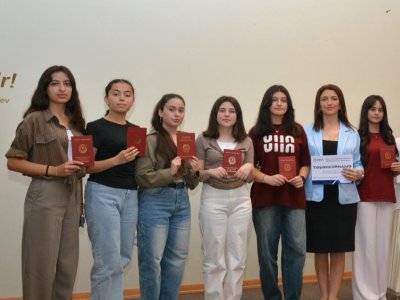 Bu regionun 247 məzunu qırmızı attestat ALDI