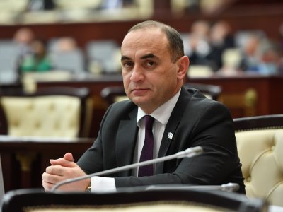 Bakıya müəllim axını dayanacaq?: Bölgələrdə təhsil balansı DƏYİŞİR