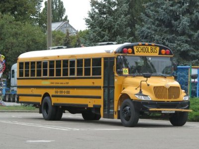 ABŞ-də məktəb avtobusu qəzası: bir neçə uşaq xəsarət alıb