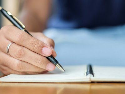 Elmə yenilik gətirməyən yüzlərlə magistr işi yazılır