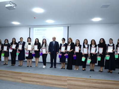 Paytaxtın təhsil işçiləri təltif edilib