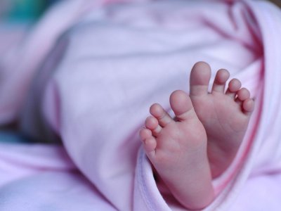 Mingəçevirdə zirzəmidən tapılmış körpə xəstəxanaya yerləşdirilib