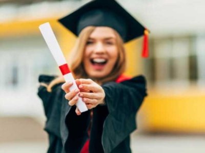 Təhsil krediti alanların yarıdan çoxu qadındır