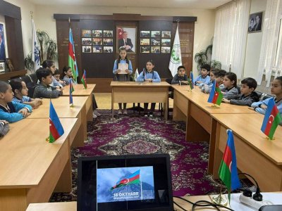 Paytaxt məktəblərində Müstəqilliyin Bərpası Günü qeyd olunub