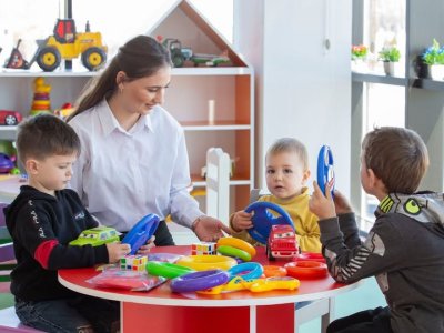 Tərbiyəçi-müəllim vakansiyası üzrə qeydiyyata start verilir