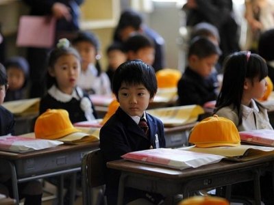 Çində məktəblilərə gündəlik ev tapşırığı limiti qoyuldu