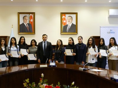 BBU-nun"Brend tələbə"ləri mükafatlandırılıb - FOTOLAR
