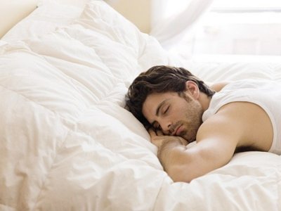 Alimlər: Pəhrizin dəyişdirilməsi yuxunu yaxşılaşdırır