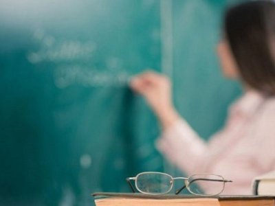 Müəllimlər üçün imtiyazlar və sosial güzəştlər: qanunvericilik nə deyir?