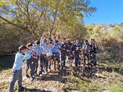 Laçında şagirdlər payız tətilini həm öyrənərək, həm də əylənərək keçirirlər