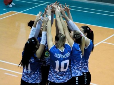 UNEC Voleybol komandası Yüksək Liqada növbəti qələbəsini qazanıb