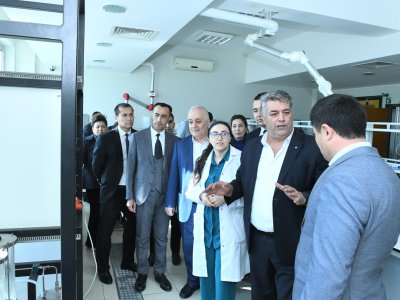 Özbəkistanlı qonaqlar BMU-nun texnoloji imkanları ilə tanış olublar