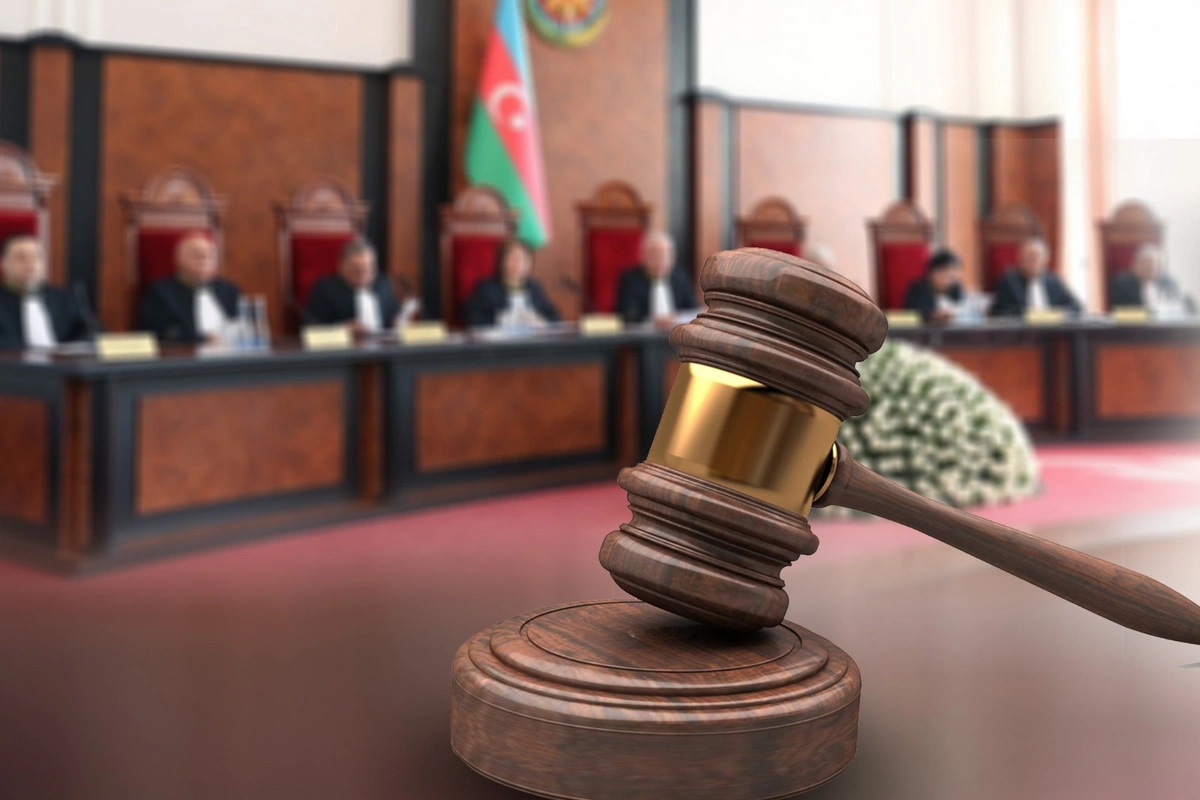 Qolunu sındıran müəllimin məhkəməsi: Nazirliyin tövsiyəsi ləğv edildi