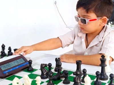 3 yaşlı hindistanlı şahmatçı rekorda imza atıb