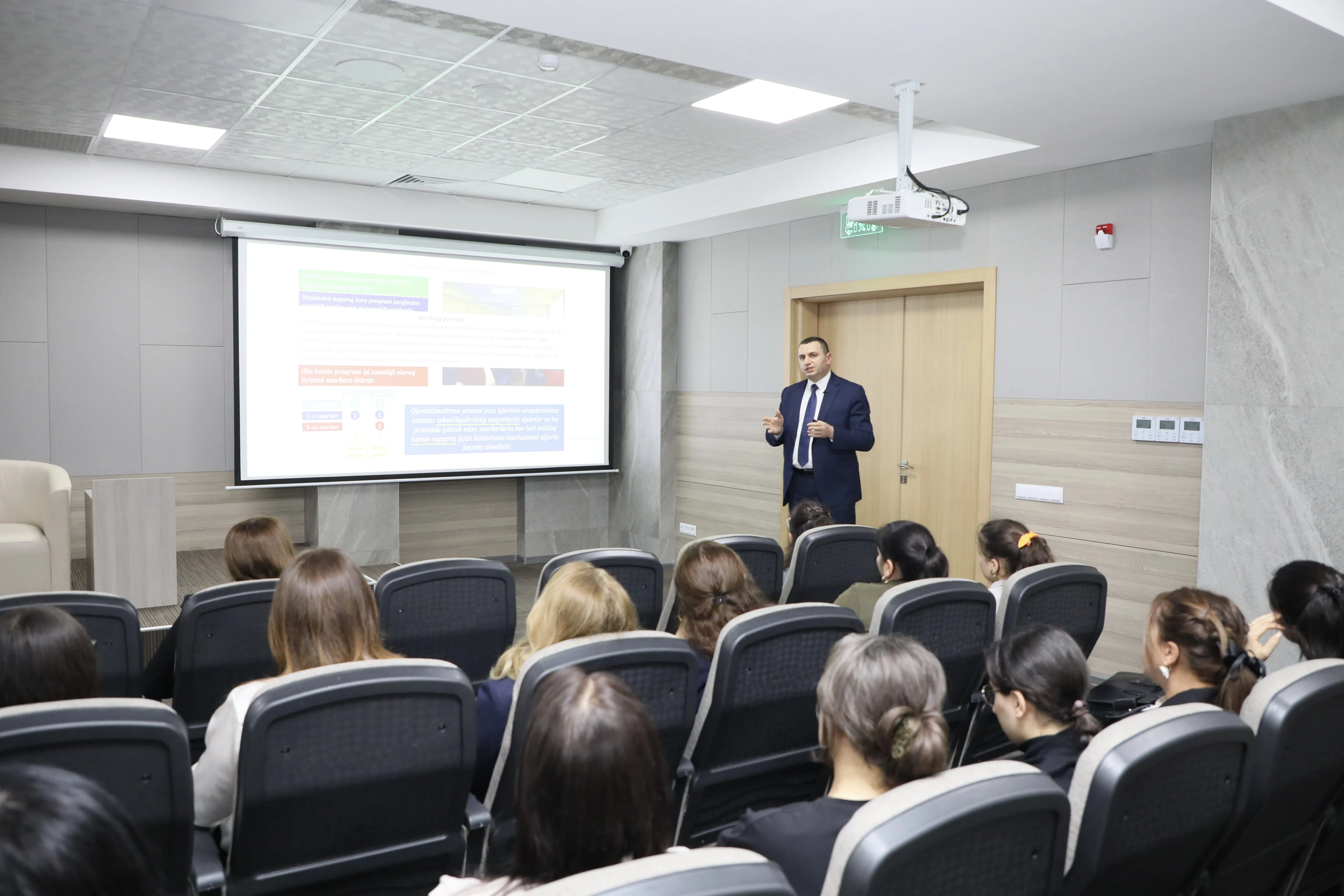 DİM ictimaiyyət üçün açıq görüşləri davam etdirir