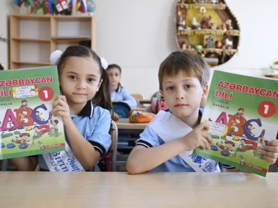 "Altı yaşlı uşaqdan dillə bağlı hansısa siyasi mövqe gözləyə bilmərik"