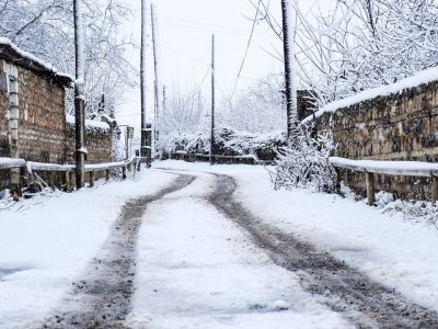 Azərbaycanın bəzi ərazilərinə qar yağır - FAKTİKİ HAVA