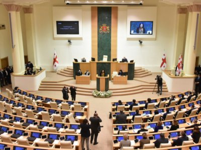 Gürcüstanda təhsil müddəti azaldıldı