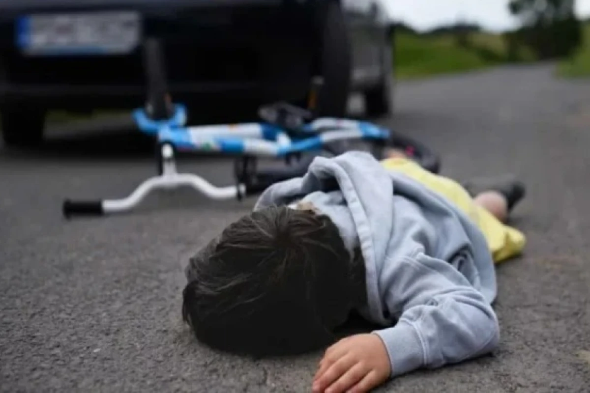 Ağdamda azyaşlı velosipeddən yıxılaraq ölüb