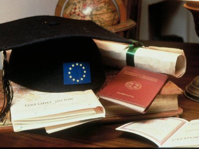 Böyük Britaniya Erasmus+ proqramına yenidən qoşulur