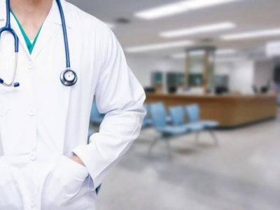 Bu ölkədə xaricdə təhsil alan həkimlərə qarşı araşdırma aparılır