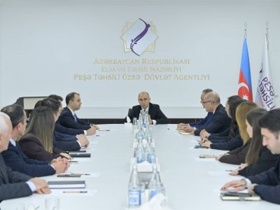 Peşə Təhsili üzrə Dövlət Agentliyinin yeni direktoru kollektivə təqdim olunub