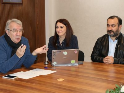 Məsud Əfəndiyev AzMİU-nun gənc alimləri ilə görüşüb