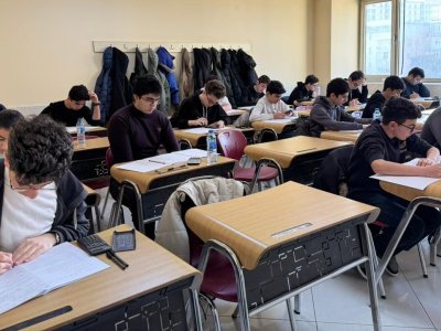 RFO-nun kimya fənni üzrə qalibləri arasında seçmə imtahan təşkil edilib