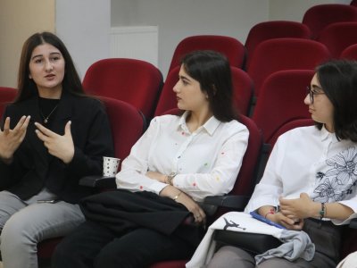 Təhsil krediti alan tələbələrin 63 faizi qadınlardır