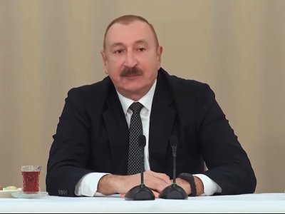 İlham Əliyev Qarabağ Universitetindən danışarkən duyğulandı