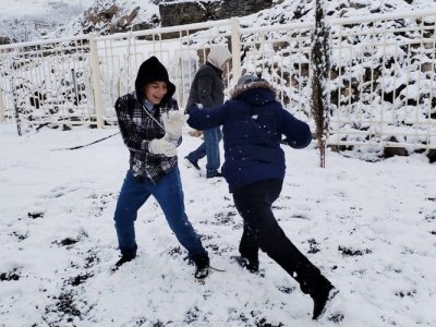 Kəlbəcər məktəblilərinin ilk qar sevinci -&nbsp;GÖRÜNTÜLƏR