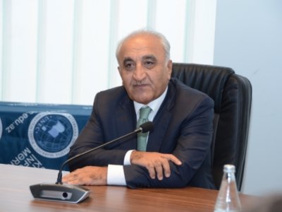 Rektordan imtahan sessiyası ilə bağlı&nbsp;tələbələrə MÜRACİƏT