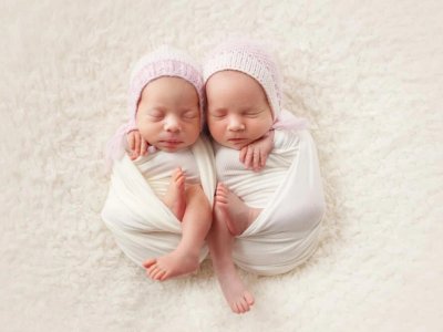 Biri evdə, digəri xəstəxanada doğulan əkizlərlə bağlı atadan açıqlama