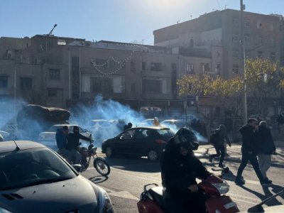 İranda müəllimlər etiraza qoşuldu