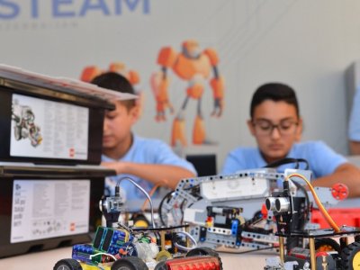 STEAM mərkəzlərində yeni təlim qruplarına qeydiyyat başlayıb