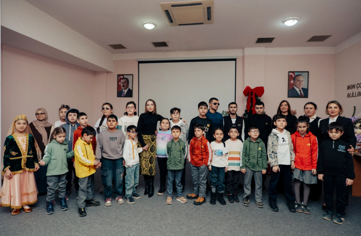 Arzu və Alena Əliyevalar sığınacaq sakinləri ilə görüşdü