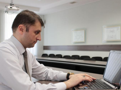 Rəqəmsallaşmada məktəblər hələ gecikir -&nbsp;&ldquo;Müəllimlərin İKT bacarıqları kritikdir&rdquo;