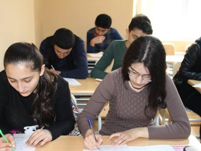 &ldquo;Sualları əvvəlcədən bilirəm&rdquo; deyənlər kimdir?-&nbsp;abituriyentləri gözləyən böyük TƏLƏ