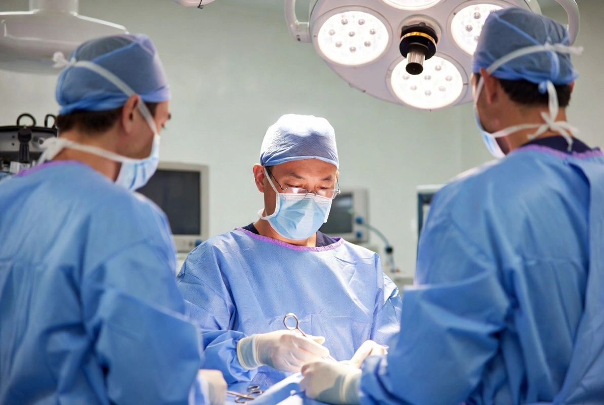 55 gün komada qalan səkkiz yaşlı oğlanın möcüzəvi oyanışı