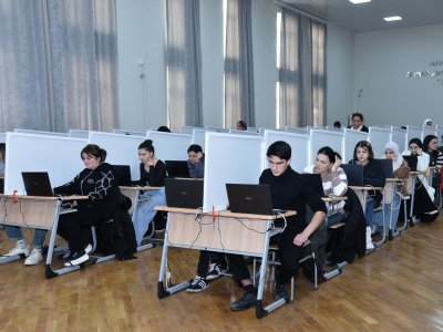 Paytaxtda elektron qaydada eksternat imtahanları keçirilib