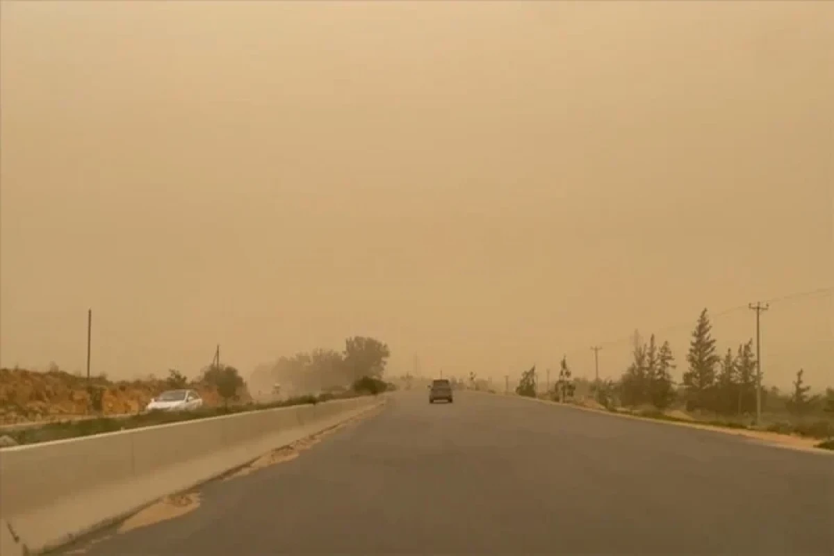 Qum fırtınasına görə&nbsp;təhsilə fasilə verilib