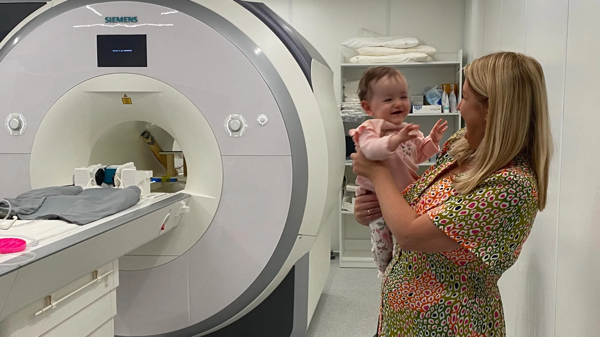 İki aylıq körpələr dünyanı dərk etməyə başlayıblar