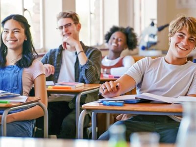 Çexiyada yeniyetmələr süni intellektdən ən çox təhsil üçün istifadə edirlər