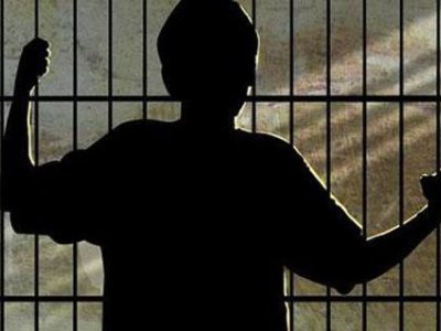 Yeniyetmə cinayətləri artır: Valideynlər məsuliyyət daşımalıdırmı?