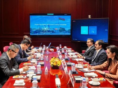 Elm və Təhsil Nazirliyinin nümayəndələri&nbsp;Çində texnoloji yeniliklərlə tanış olub