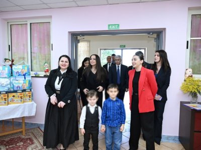 Leyla Əliyeva Tiranada uşaq evi və xəstəxananı ziyarət etdi