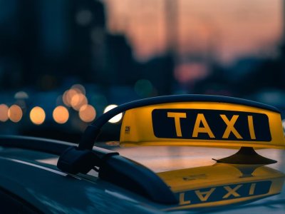 Taksi minik avtomobil&nbsp;sürücüləri üçün imtahan keçiriləcək